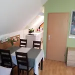Elmira Apartament *
