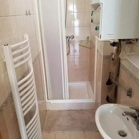 Elmira Apartament *