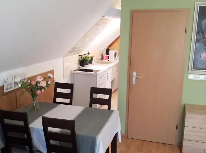 Elmira Apartamento *