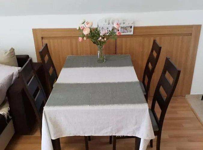 Elmira Apartamento *